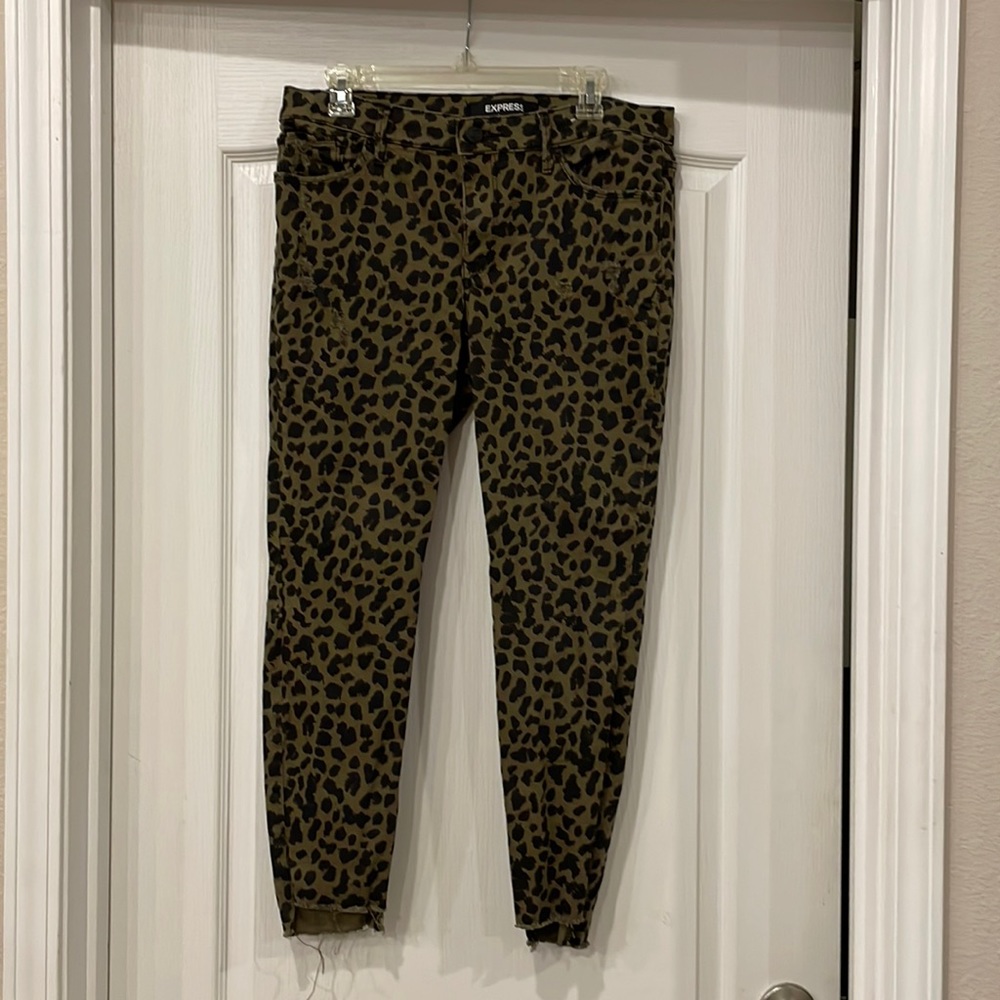 Animal Print Jeggings— Express Size 10